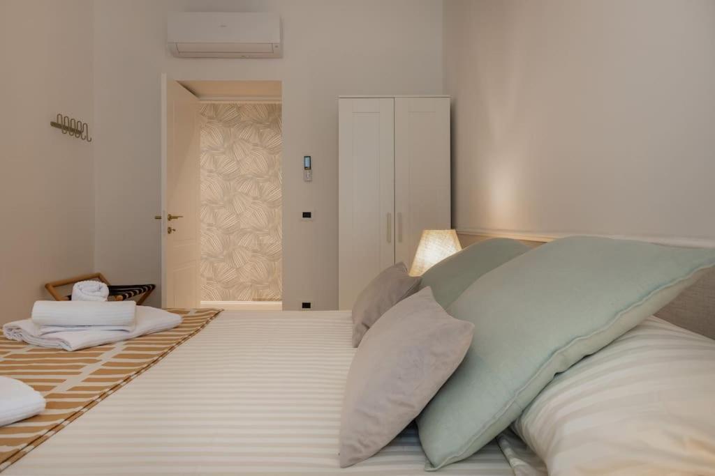 Foscolo 46 - Elegant Family Apartment Terst Exteriér fotografie