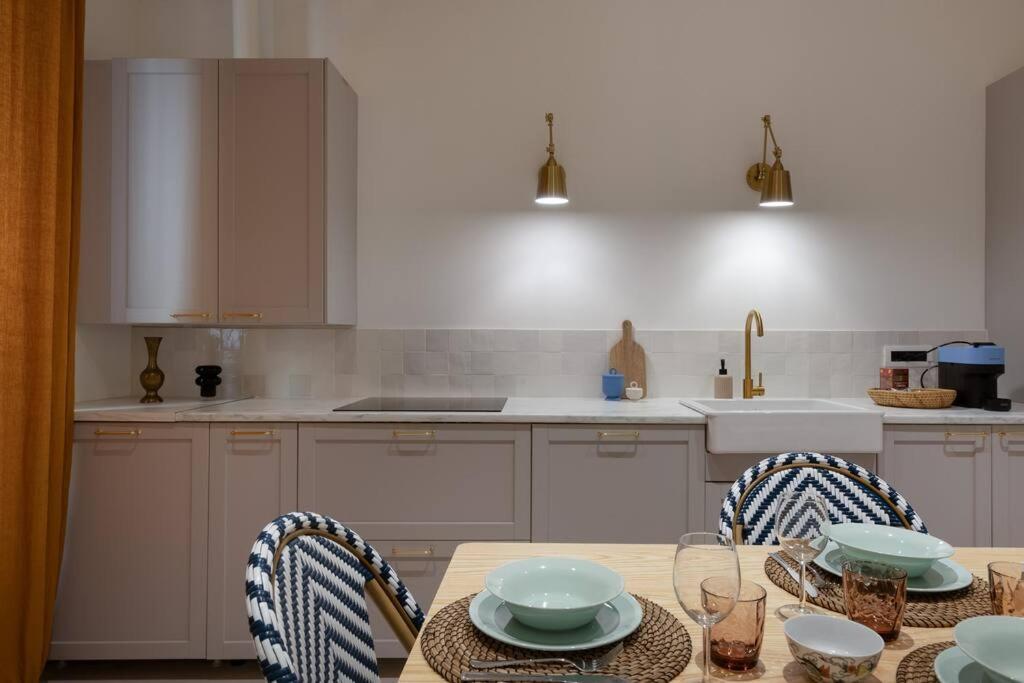Foscolo 46 - Elegant Family Apartment Terst Exteriér fotografie